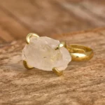 Pierścionek z Surowym Kryształem Górskim