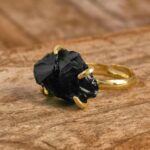 Pierścionek z Surowym Czarnym Obsydianem